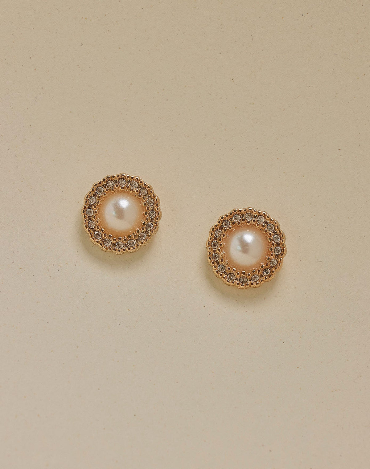 Aretes Roma