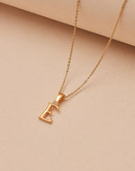 Collar de Letras Serif